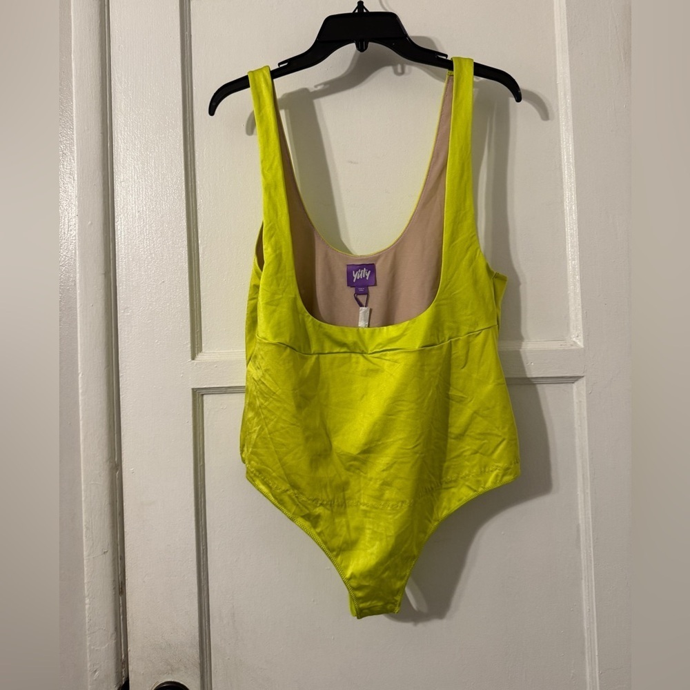 Yitty headliner shaping open bust bodysuit 2x NWT